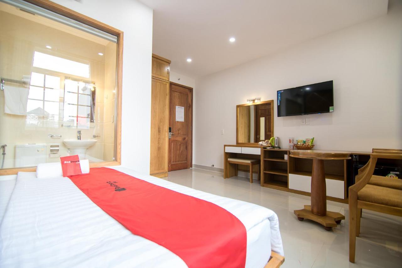 Reddoorz Plus Near Lotte Mart Cong Hoa TP. Hồ Chí Minh Ngoại thất bức ảnh