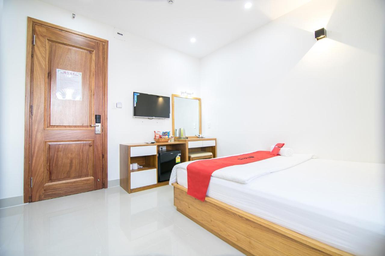 Reddoorz Plus Near Lotte Mart Cong Hoa TP. Hồ Chí Minh Ngoại thất bức ảnh