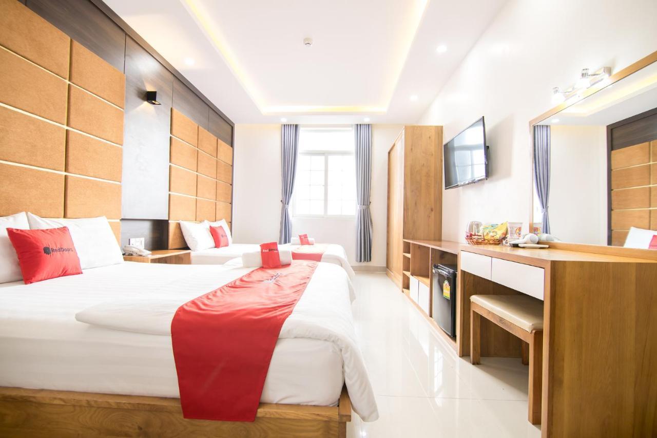 Reddoorz Plus Near Lotte Mart Cong Hoa TP. Hồ Chí Minh Ngoại thất bức ảnh