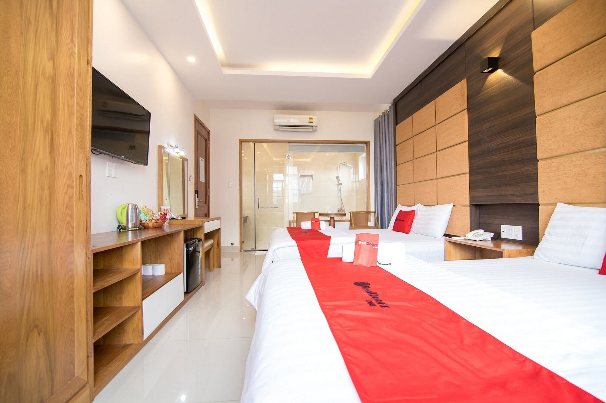 Reddoorz Plus Near Lotte Mart Cong Hoa TP. Hồ Chí Minh Ngoại thất bức ảnh