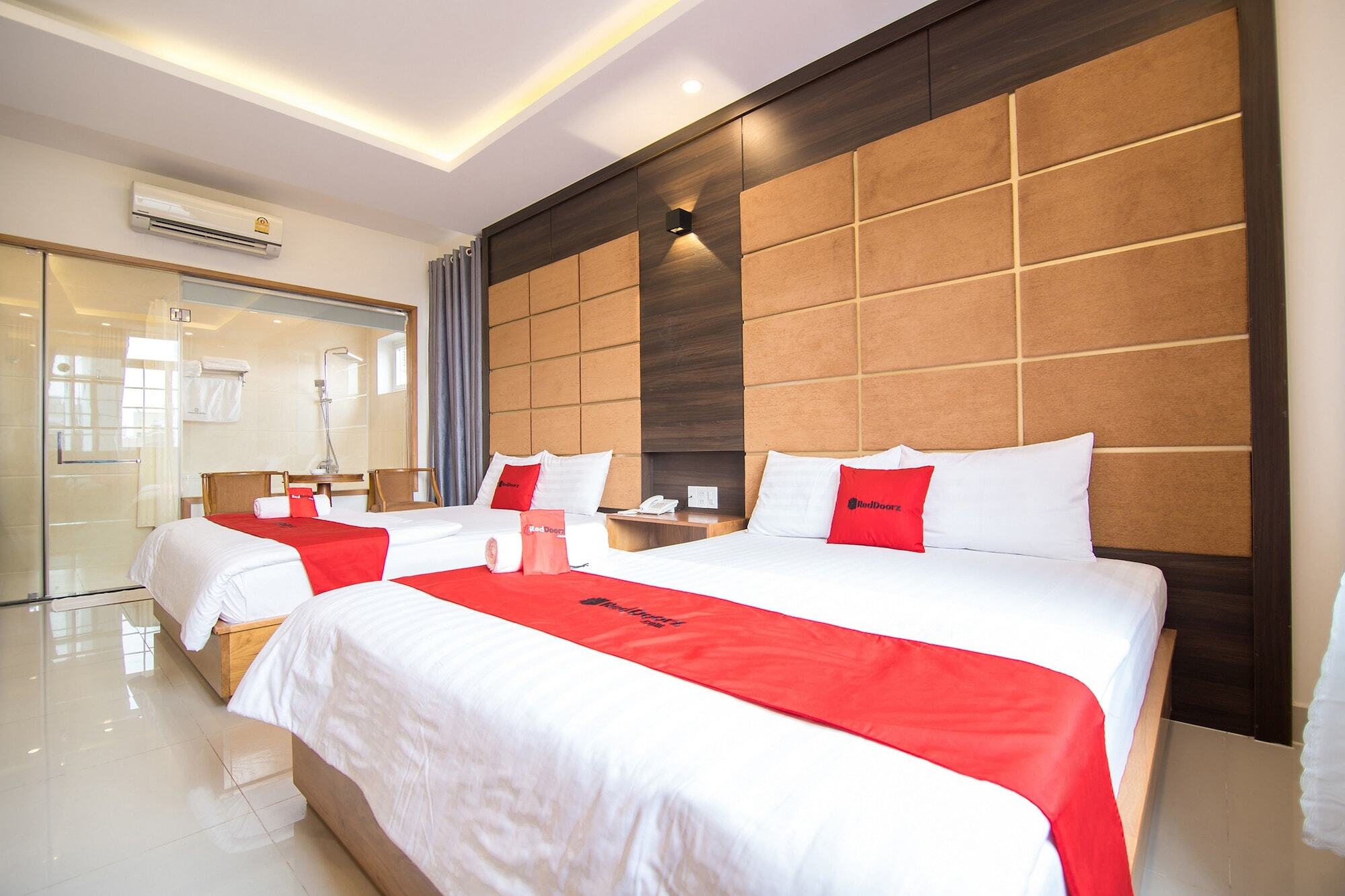 Reddoorz Plus Near Lotte Mart Cong Hoa TP. Hồ Chí Minh Ngoại thất bức ảnh